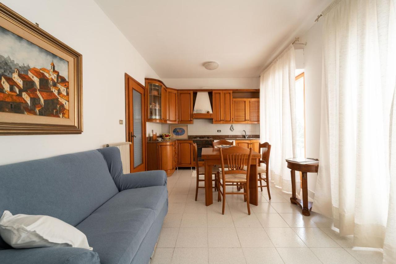 Mareluce Apartamento Letoianni Exterior foto