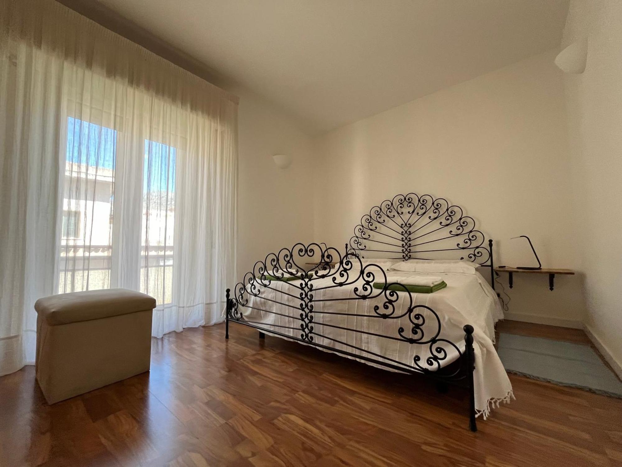 Mareluce Apartamento Letoianni Exterior foto